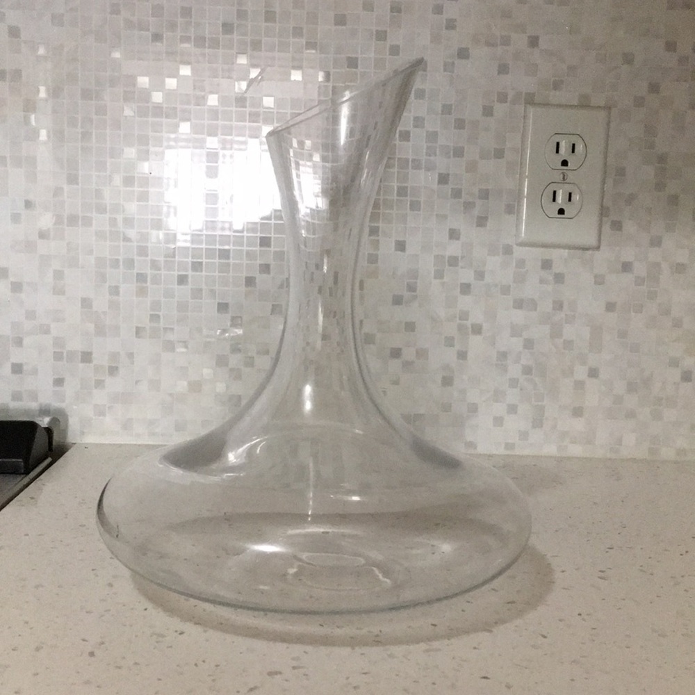 Glass decanter/pitcher
